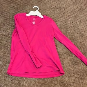 V neck long sleeve shirt